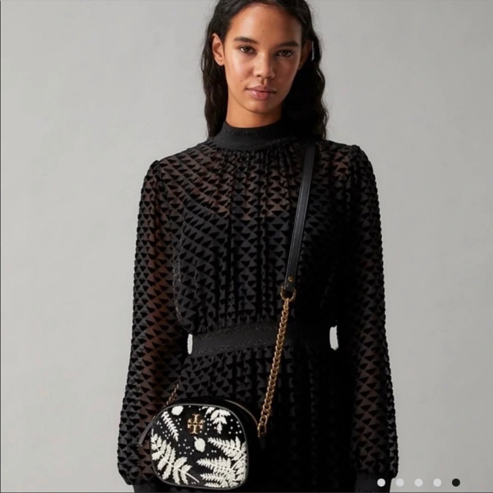 Tory Burch small Kira  camera bag - Picture 5 of 9